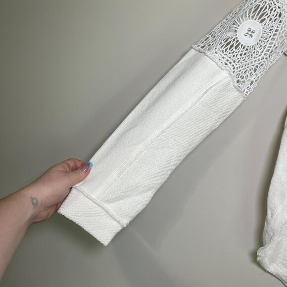 Women's XL Live Well White Embroidered Sleeve Panel Hooded Sweater - Picture 5 of 8